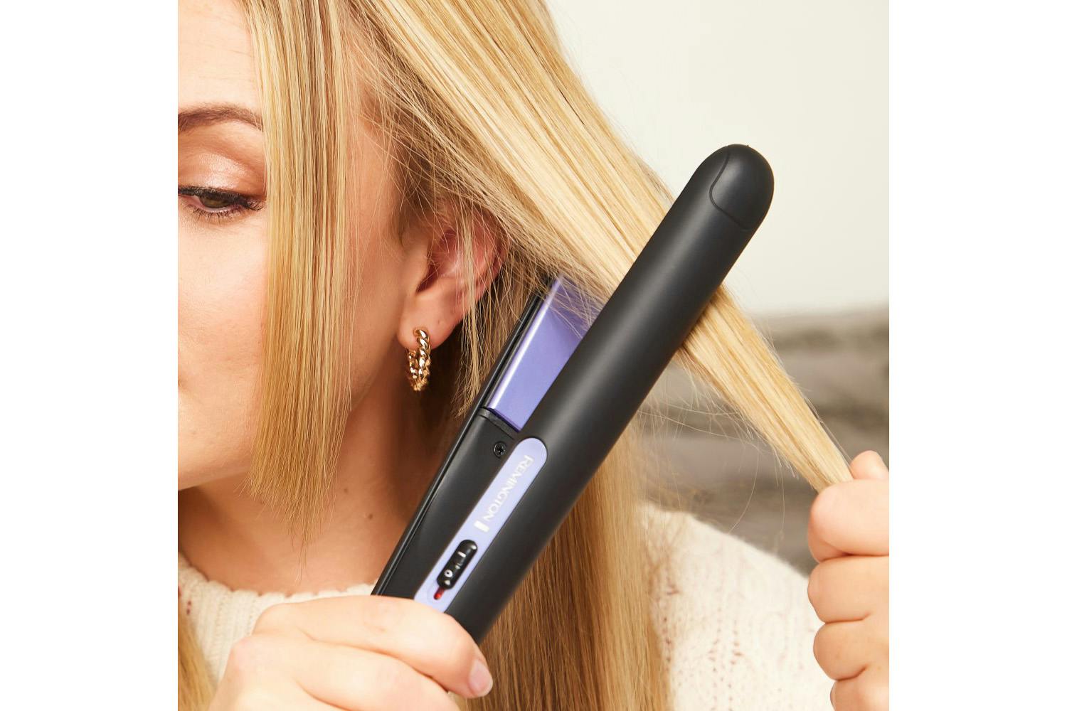 Remington Style Essentials Gift Set — Hair Dryer + Straightener (D3016GP)