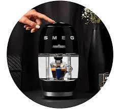 Lavazza A Modo Mio SMEG Coffee Machine | LM200