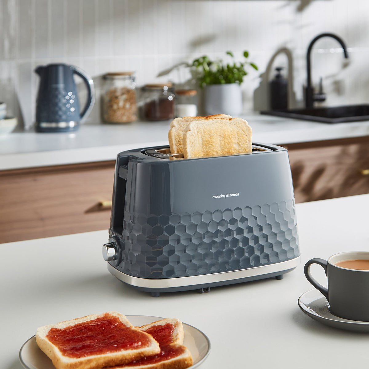 Morphy Richards Hive 2-Slice Toaster Grey | 220033 view 2