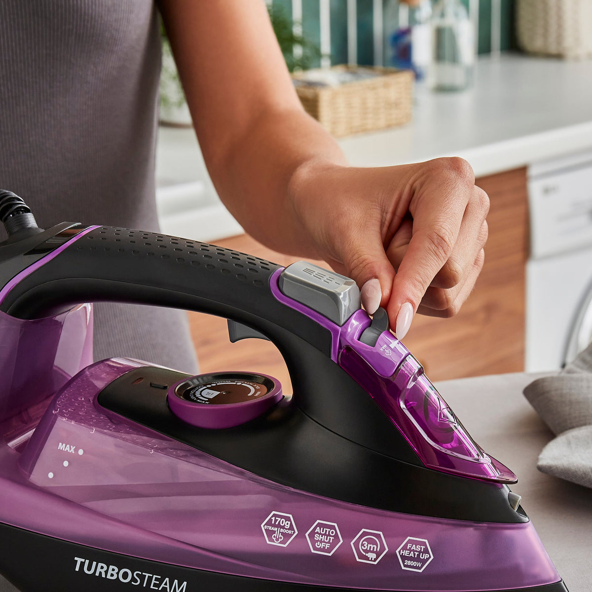 Morphy Richards Turbosteam 2800W Steam Iron | 303140 view 6