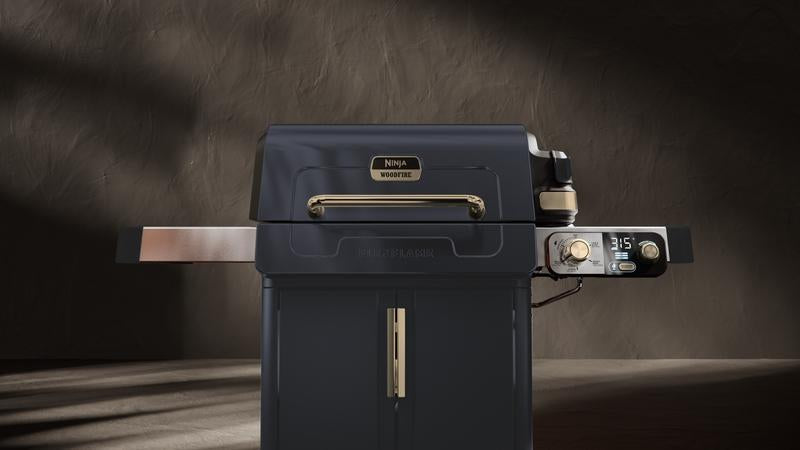 Ninja FlexFlame Outdoor Cooking System 5-in-1 Grill & Smoker | PG301UKBL