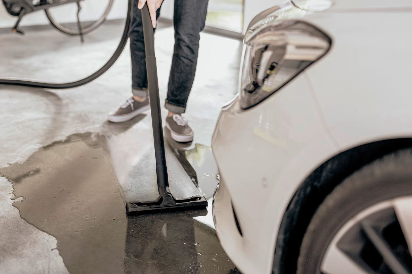 Karcher WD 4 Wet & Dry Vacuum Cleaner | 1.628-211.0